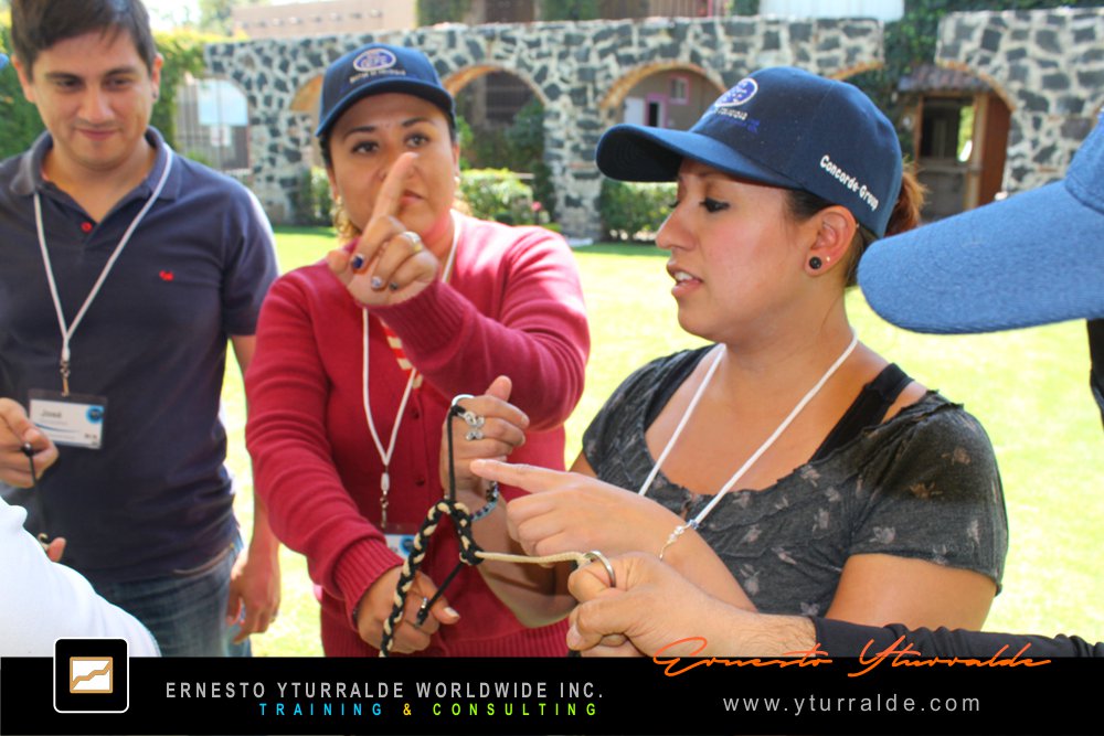 Team Building Ecuador Talleres de Cuerdas Bajas | Team Building Empresarial para el desarrollo de equipos de trabajo en Quito