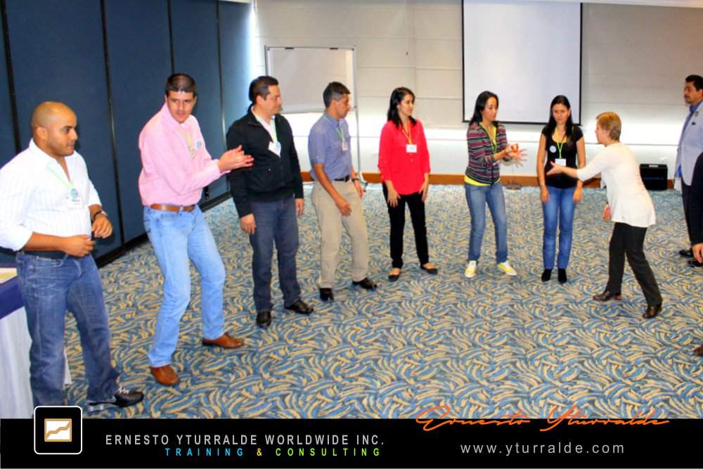 Team Building Ecuador Talleres de Cuerdas Bajas | Team Building Empresarial para el desarrollo de equipos de trabajo en Quito