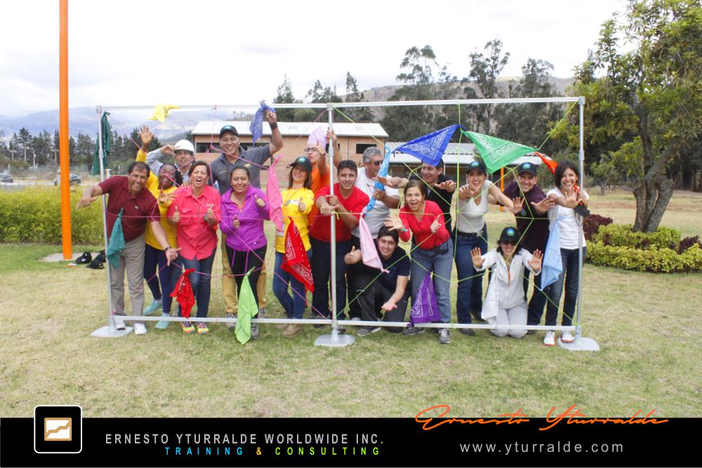 Team Building Ecuador Talleres de Cuerdas Bajas | Team Building Empresarial para el desarrollo de equipos de trabajo en Quito