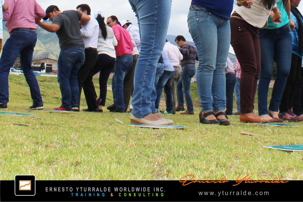 Team Building Ecuador Talleres de Cuerdas Bajas | Team Building Empresarial para el desarrollo de equipos de trabajo en Quito