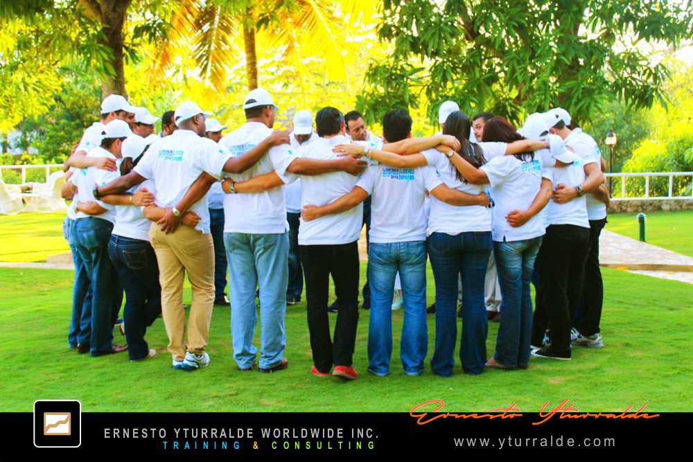 Team Building Ecuador | Taller de Trabajo en Equipo para Empresas