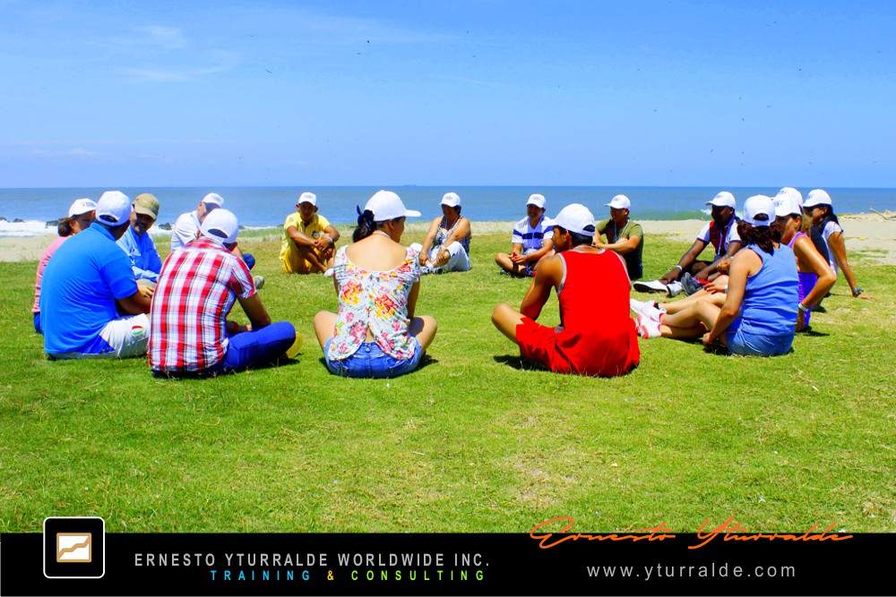 Team Building Ecuador Talleres de Cuerdas Bajas | Team Building Empresarial para el desarrollo de equipos de trabajo en Quito