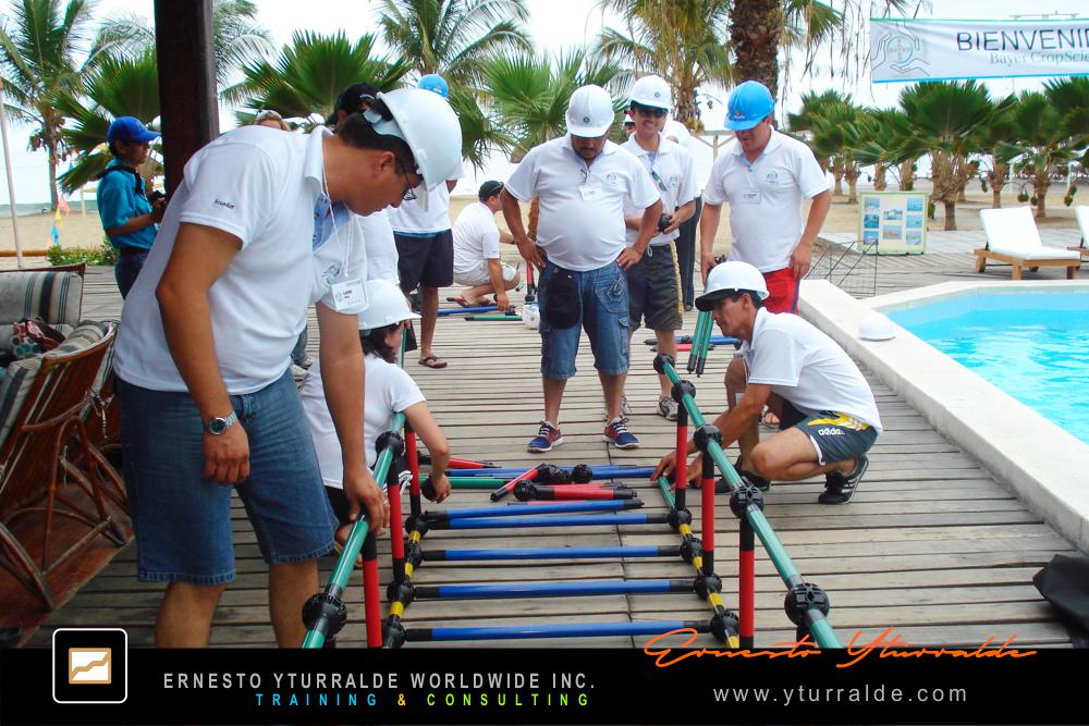 Team Building Ecuador Talleres de Cuerdas Bajas | Team Building Empresarial para el desarrollo de equipos de trabajo en Quito