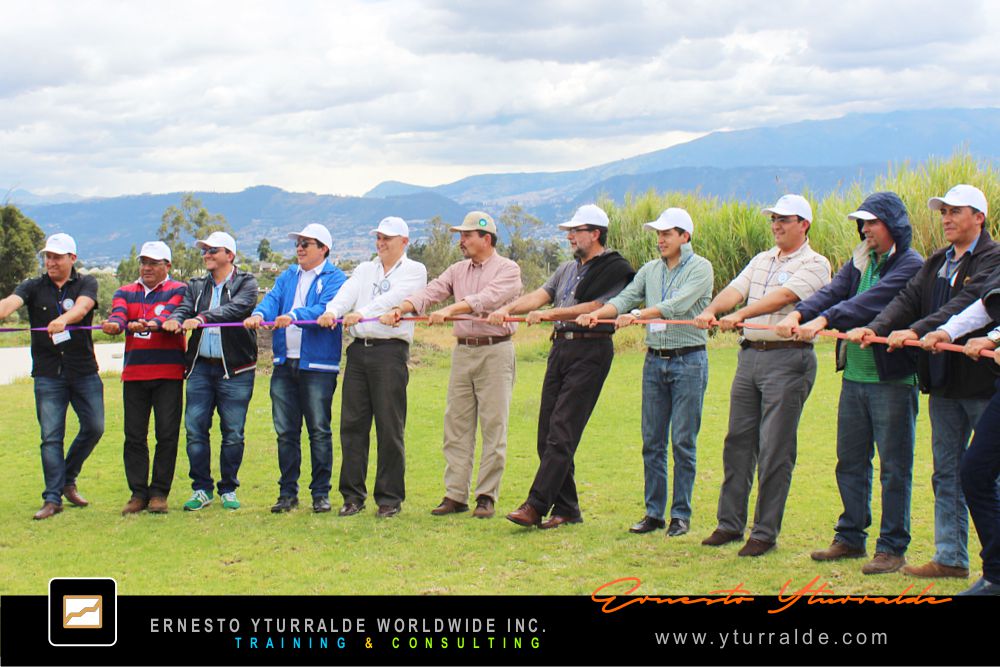 Team Building Ecuador Talleres de Cuerdas Bajas | Team Building Empresarial para el desarrollo de equipos de trabajo en Quito